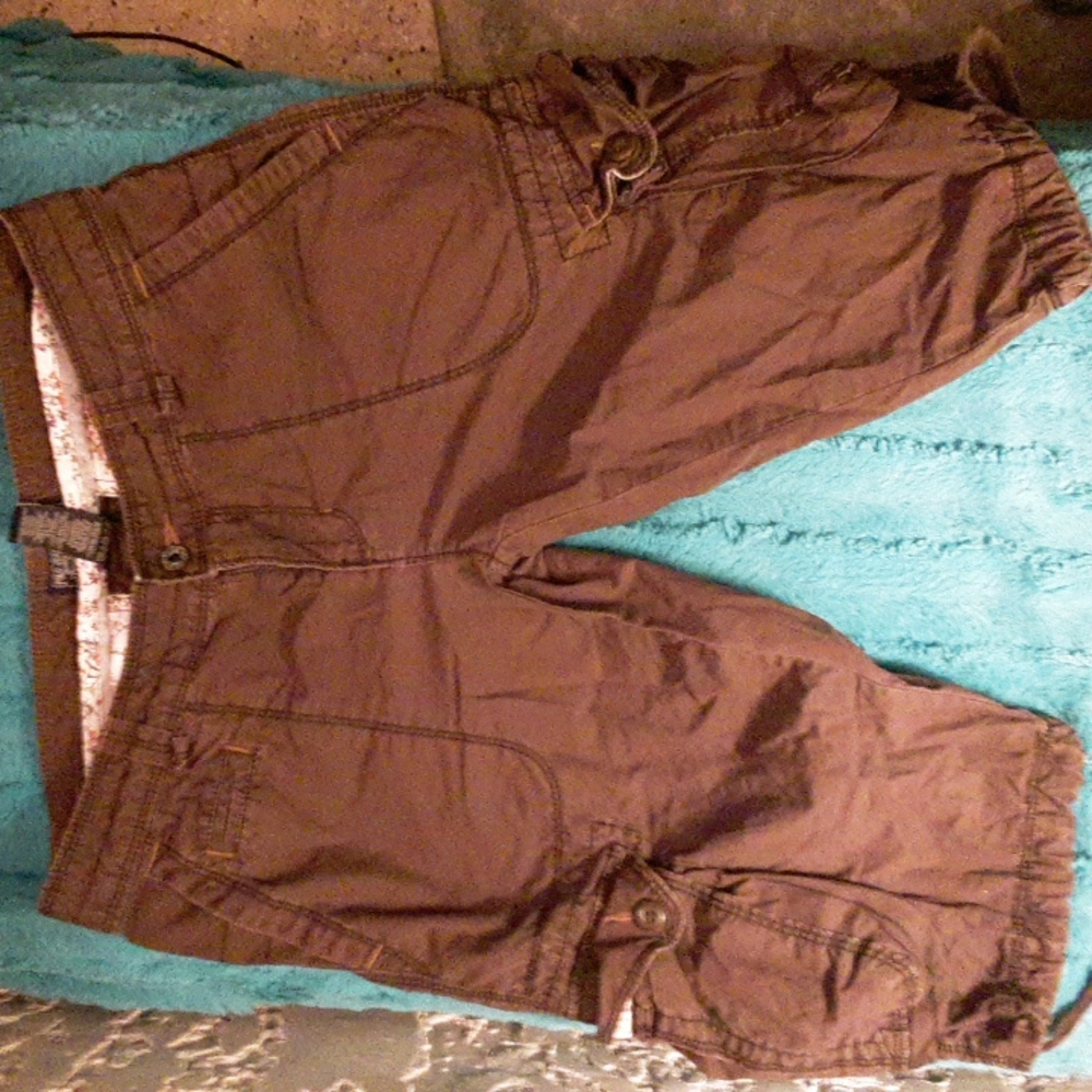 Womens ralf Lauren polo cargo shorts.
